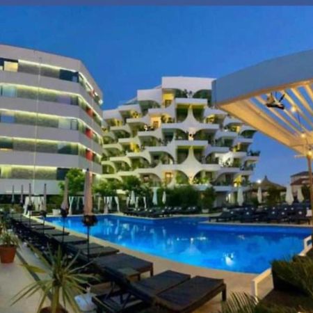 Thomas Luxury Apartment Năvodari Zewnętrze zdjęcie