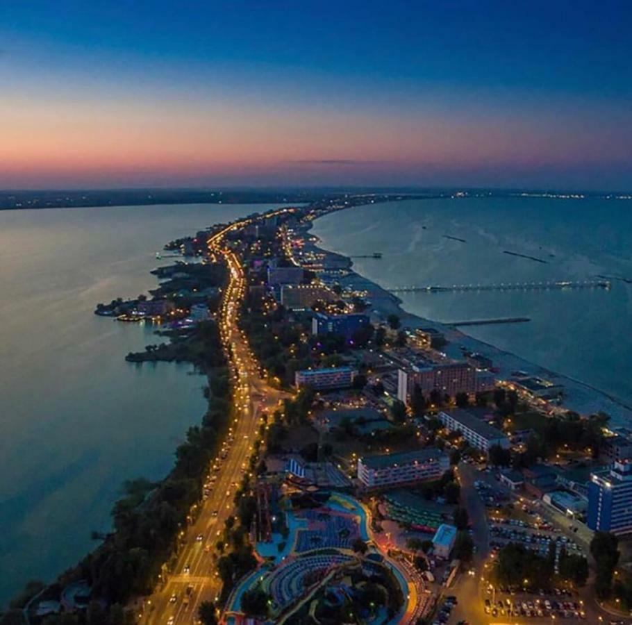 Thomas Luxury Apartment Năvodari Zewnętrze zdjęcie